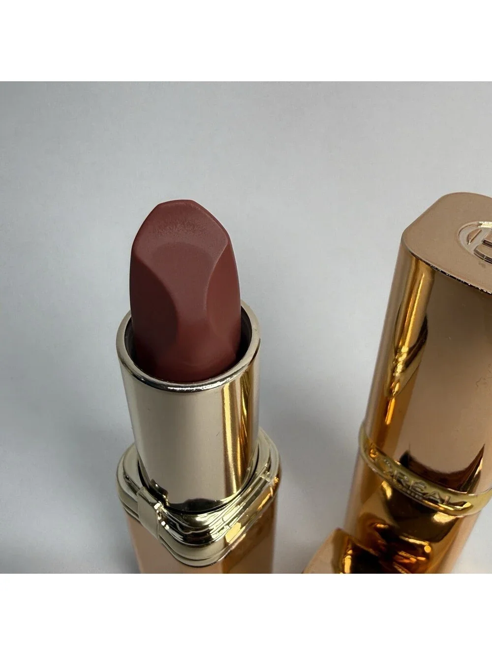 Lot Of 2 L'oreal Colour Riche Nude Intense & Impertinent Lipstick 181